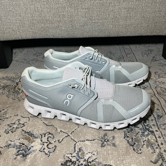 On Cloud 5 Glacier Runnings Shoes - Picture 3 of 11